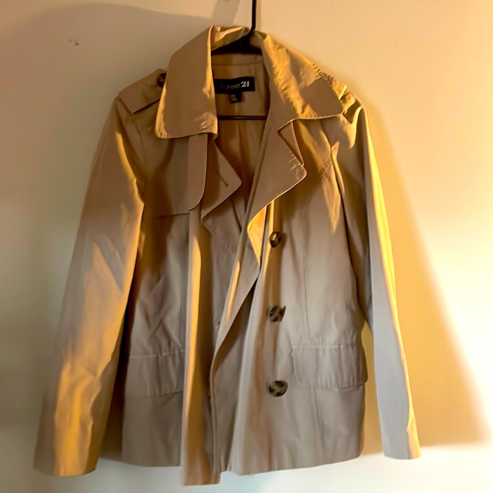 Trench coat super cute